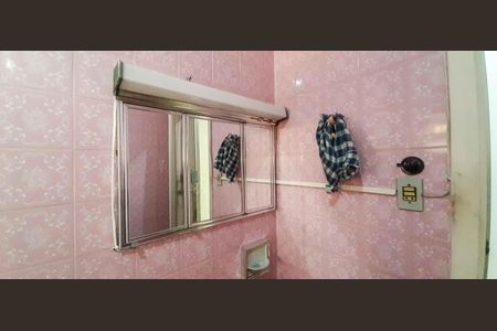 Casa à venda com 100m², 3 quartos e 2 vagasCasa 1 - Banheiro Social