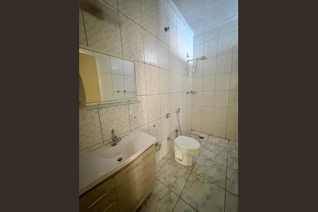 Casa à venda com 135m², 3 quartos e 2 vagas Casa à venda com 135m², 3 quartos e 2 vagasBanheiro da Suíte