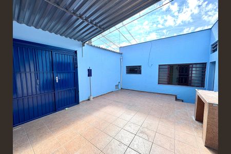 Casa à venda com 135m², 3 quartos e 2 vagas Casa à venda com 135m², 3 quartos e 2 vagasGaragem