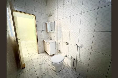 Casa à venda com 135m², 3 quartos e 2 vagas Casa à venda com 135m², 3 quartos e 2 vagasBanheiro da Suíte