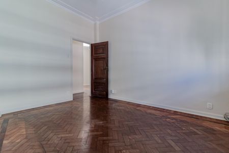 Apartamento à venda com 205m², 4 quartos e 1 vagaQuarto 2