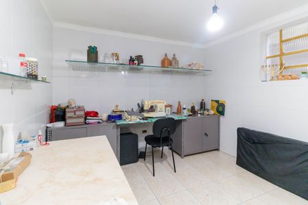 Casa à venda com 210m², 3 quartos e 2 vagasQuarto de Serviço