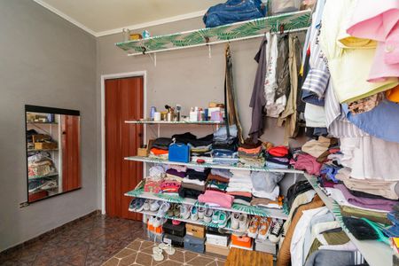 Casa à venda com 210m², 3 quartos e 2 vagasCloset Suíte 2
