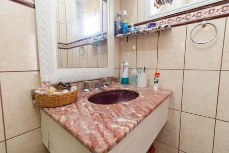 Casa à venda com 210m², 3 quartos e 2 vagasBanheiro da Suíte 1