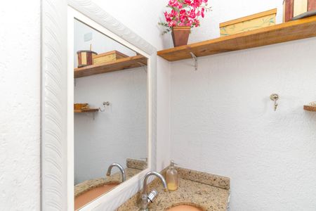 Casa à venda com 210m², 3 quartos e 2 vagasLavabo