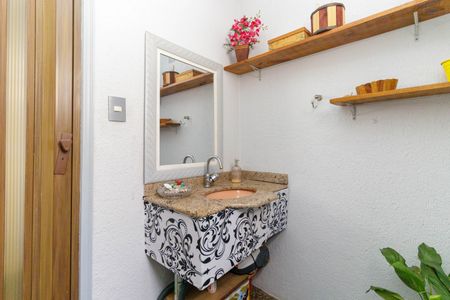 Casa à venda com 210m², 3 quartos e 2 vagasLavabo