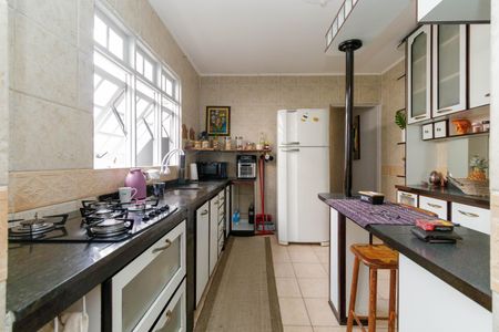 Casa à venda com 210m², 3 quartos e 2 vagasCozinha