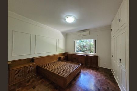 Casa à venda com 598m², 4 quartos e 8 vagasFoto 23