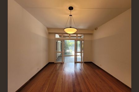 Casa à venda com 598m², 4 quartos e 8 vagasFoto 34