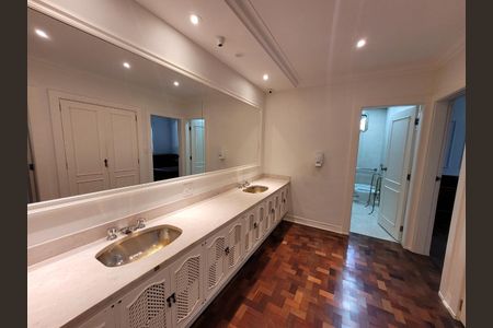 Casa à venda com 598m², 4 quartos e 8 vagasFoto 15