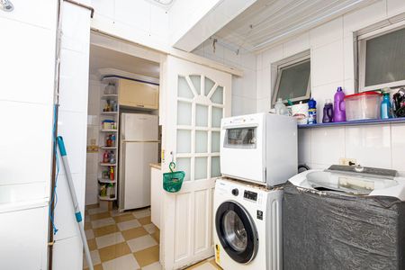 Apartamento à venda com 105m², 3 quartos e 1 vagaÁrea de Serviço