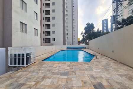 Apartamento para alugar com 64m², 3 quartos e 1 vagaÁrea comum - Piscina