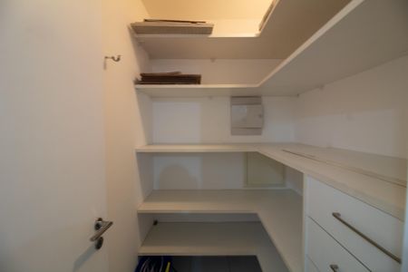 Apartamento à venda com 130m², 3 quartos e 2 vagasDespensa