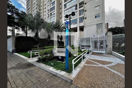Apartamento à venda com 130m², 3 quartos e 2 vagasFachada e portaria