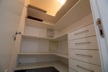 Apartamento à venda com 130m², 3 quartos e 2 vagasDespensa