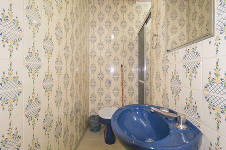 Casa à venda com 223m², 4 quartos e 1 vagaBanheiro - Suíte