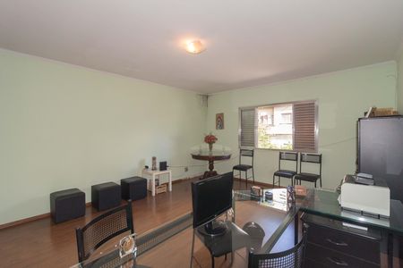 Casa à venda com 223m², 4 quartos e 1 vagaQuarto 3 - Suíte 