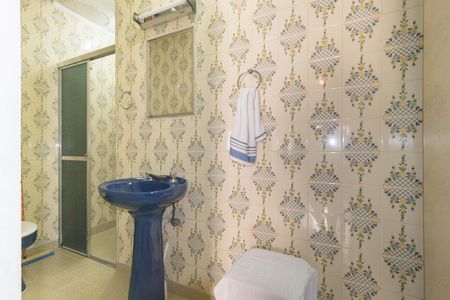 Casa à venda com 223m², 4 quartos e 1 vagaBanheiro - Suíte