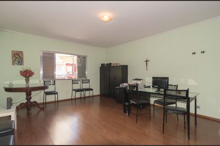 Casa à venda com 223m², 4 quartos e 1 vagaQuarto 3 - Suíte 