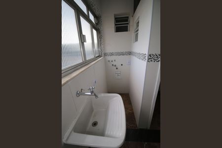 Apartamento para alugar com 60m², 3 quartos e 1 vagaÁrea de Serviço