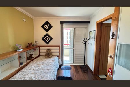 Apartamento à venda com 230m², 4 quartos e 5 vagasSuíte 3