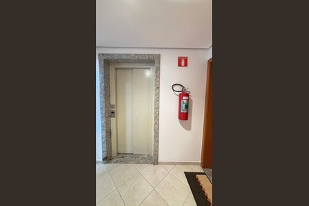 Apartamento à venda com 230m², 4 quartos e 5 vagasHall de Serviço