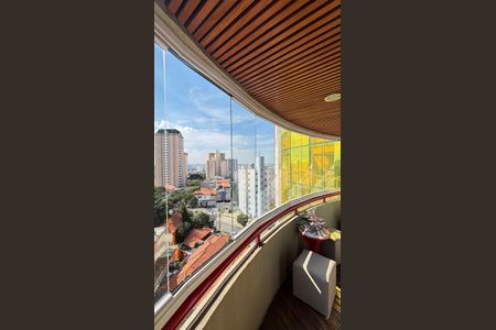 Apartamento à venda com 230m², 4 quartos e 5 vagasVaranda Sala