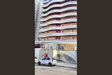 Apartamento à venda com 230m², 4 quartos e 5 vagasFachada