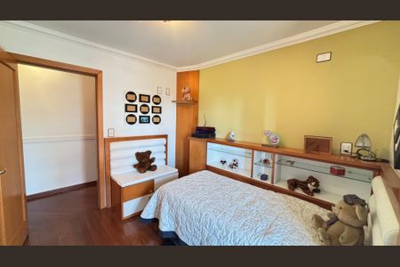 Apartamento à venda com 230m², 4 quartos e 5 vagasSuíte 3