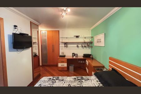 Apartamento à venda com 230m², 4 quartos e 5 vagasSuite 2