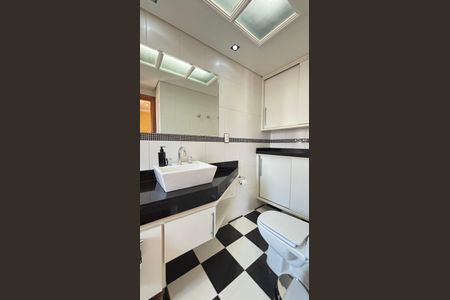 Apartamento à venda com 230m², 4 quartos e 5 vagasBanheiro da Suíte 3