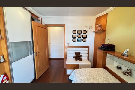 Apartamento à venda com 230m², 4 quartos e 5 vagasSuíte 3