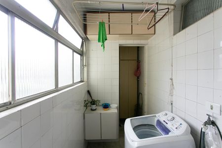 Apartamento à venda com 70m², 3 quartos e 1 vagaÁrea de Serviço