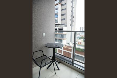 Studio para alugar com 25m², 1 quarto e sem vaga Studio para alugar com 25m², 1 quarto e sem vagaVaranda
