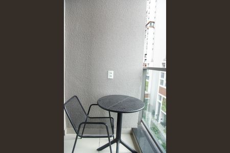 Studio para alugar com 25m², 1 quarto e sem vaga Studio para alugar com 25m², 1 quarto e sem vagaVaranda