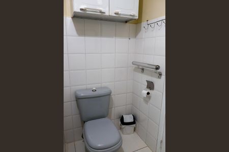 Apartamento à venda com 74m², 2 quartos e 1 vaga Apartamento à venda com 74m², 2 quartos e 1 vagaBanheiro