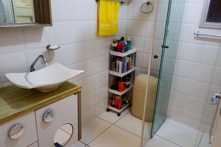 Apartamento à venda com 74m², 2 quartos e 1 vaga Apartamento à venda com 74m², 2 quartos e 1 vagaBanheiro
