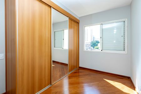 Apartamento à venda com 80m², 3 quartos e 2 vagasQuarto 1