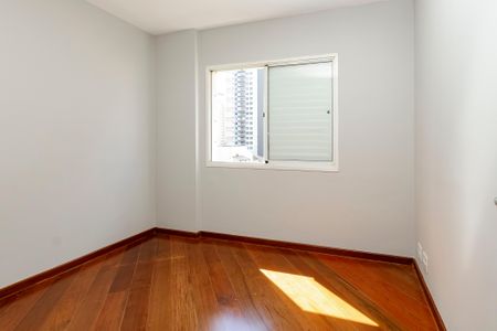 Apartamento à venda com 80m², 3 quartos e 2 vagasQuarto 2
