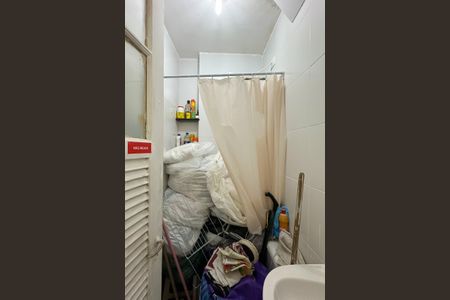 Apartamento à venda com 101m², 3 quartos e sem vaga Apartamento à venda com 101m², 3 quartos e sem vagaBanheiro de serviço