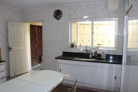 Casa à venda com 205m², 3 quartos e 3 vagasCozinha