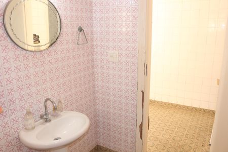 Casa à venda com 205m², 3 quartos e 3 vagasBanheiro 1