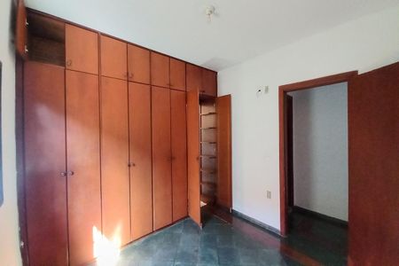 Casa à venda com 210m², 4 quartos e 3 vagas Casa à venda com 210m², 4 quartos e 3 vagas Suíte