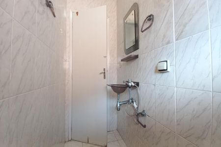 Casa à venda com 210m², 4 quartos e 3 vagas Casa à venda com 210m², 4 quartos e 3 vagasCasa 2 - Banheiro