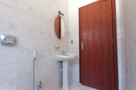 Casa à venda com 210m², 4 quartos e 3 vagas Casa à venda com 210m², 4 quartos e 3 vagasBanheiro Social