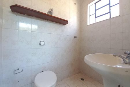 Casa à venda com 210m², 4 quartos e 3 vagas Casa à venda com 210m², 4 quartos e 3 vagasBanheiro de Serviço