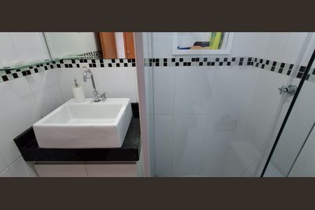 Apartamento à venda com 70m², 2 quartos e 2 vagas Apartamento à venda com 70m², 2 quartos e 2 vagasBanheiro Suíte
