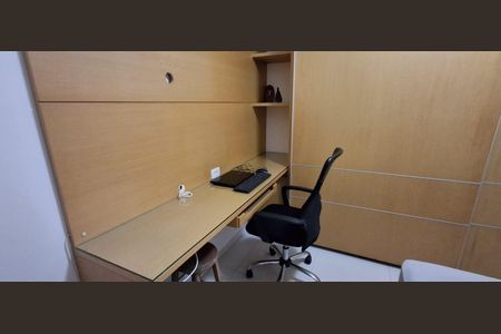 Apartamento à venda com 70m², 2 quartos e 2 vagas Apartamento à venda com 70m², 2 quartos e 2 vagasQuarto