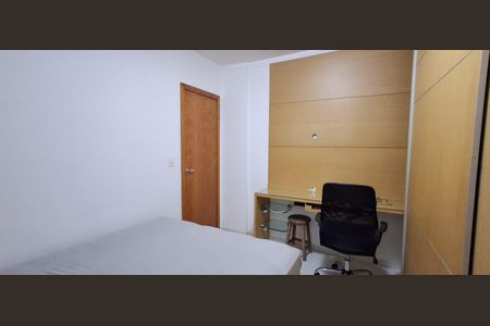 Apartamento à venda com 70m², 2 quartos e 2 vagas Apartamento à venda com 70m², 2 quartos e 2 vagasQuarto