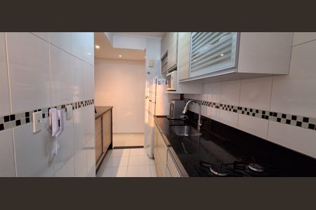 Apartamento à venda com 70m², 2 quartos e 2 vagas Apartamento à venda com 70m², 2 quartos e 2 vagasCozinha